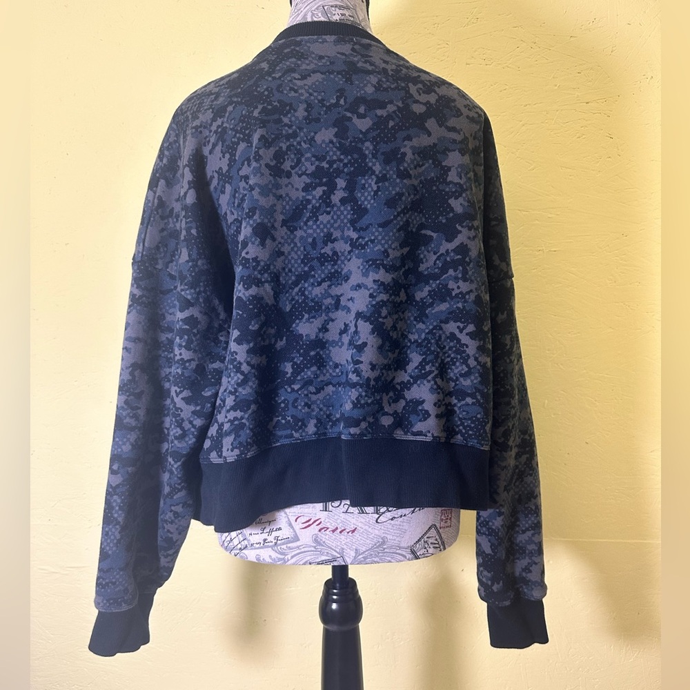 Under Armour Rival Black Camo Print Fleece Cropped Sweatshirt Medium - Picture 5 of 7